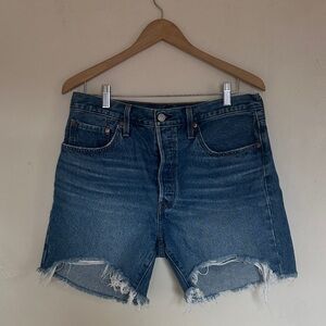 Levi’s Cutoff High Waisted Shorts 16 inch across, 5.5 inch inseam (size 12-14)